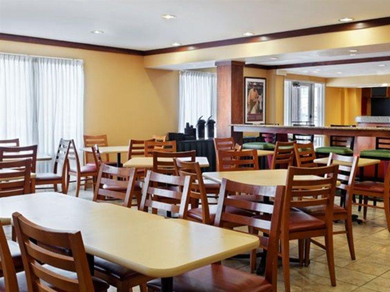 Fairfield Inn & Suites By Marriott San Antonio Airport/North Star Mall Eksteriør billede