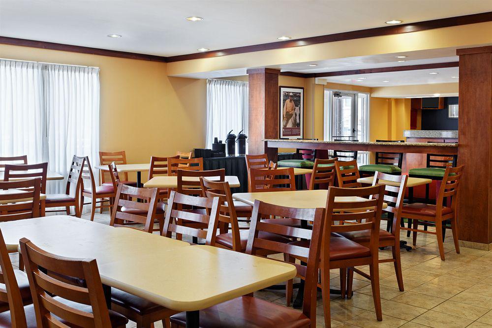 Fairfield Inn & Suites By Marriott San Antonio Airport/North Star Mall Eksteriør billede