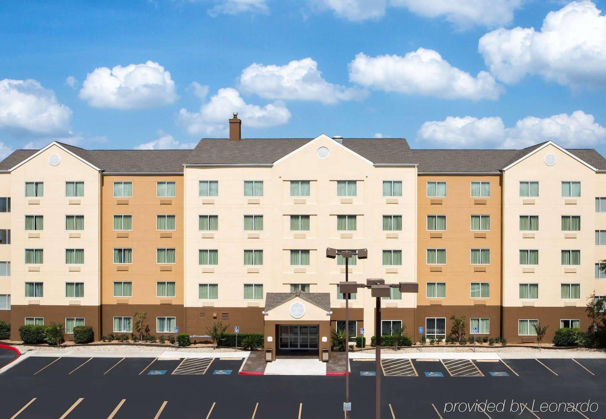 Fairfield Inn & Suites By Marriott San Antonio Airport/North Star Mall Eksteriør billede